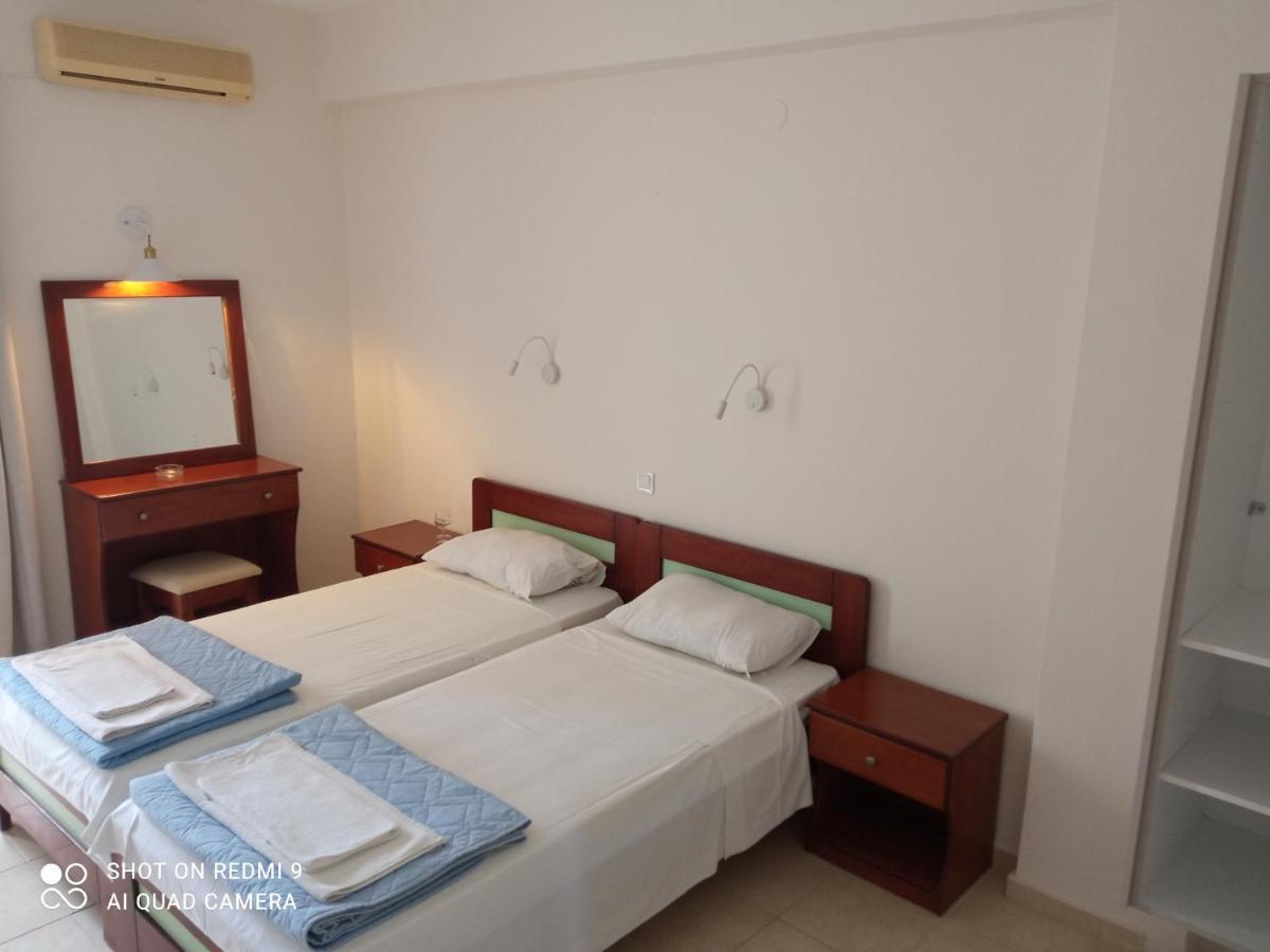 Aggelos Family Hotel Moraḯtika Exterior foto