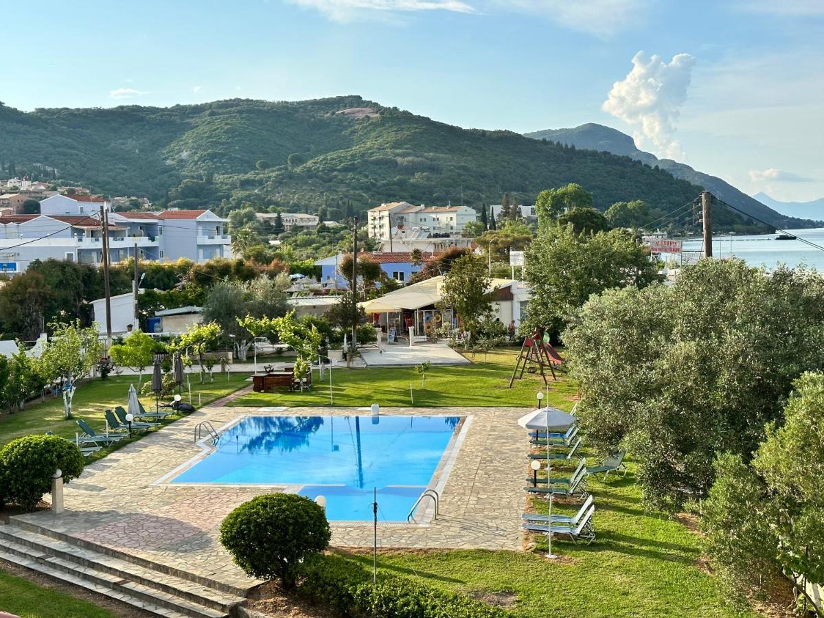 Aggelos Family Hotel Moraḯtika Exterior foto