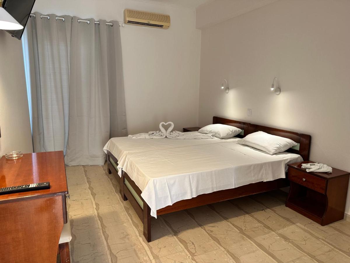 Aggelos Family Hotel Moraḯtika Exterior foto