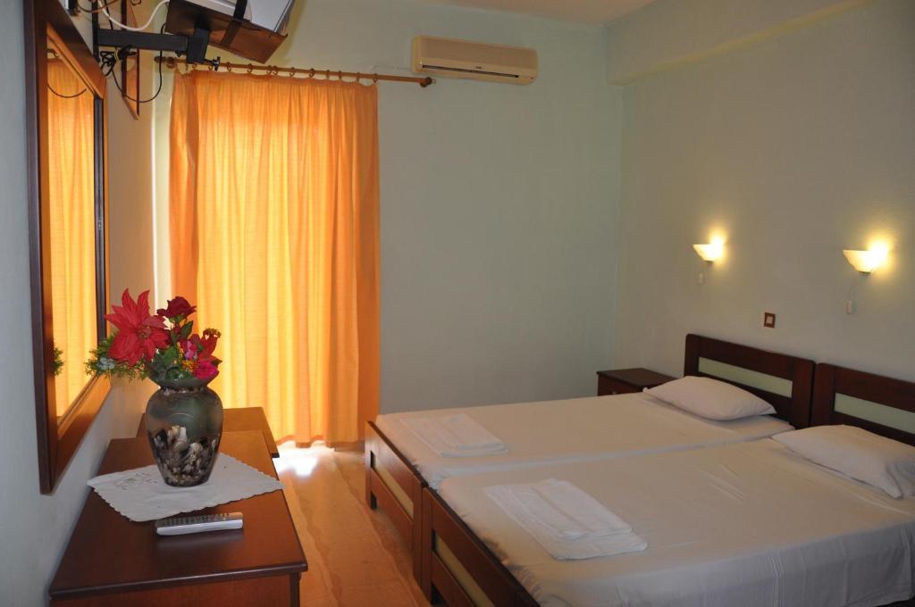 Aggelos Family Hotel Moraḯtika Exterior foto