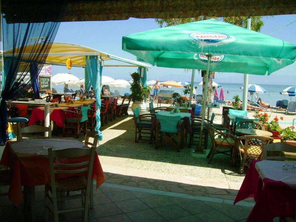 Aggelos Family Hotel Moraḯtika Exterior foto