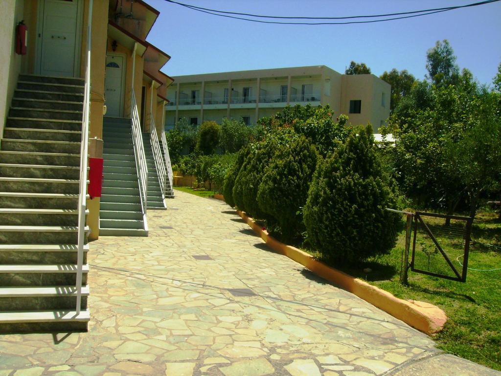 Aggelos Family Hotel Moraḯtika Exterior foto