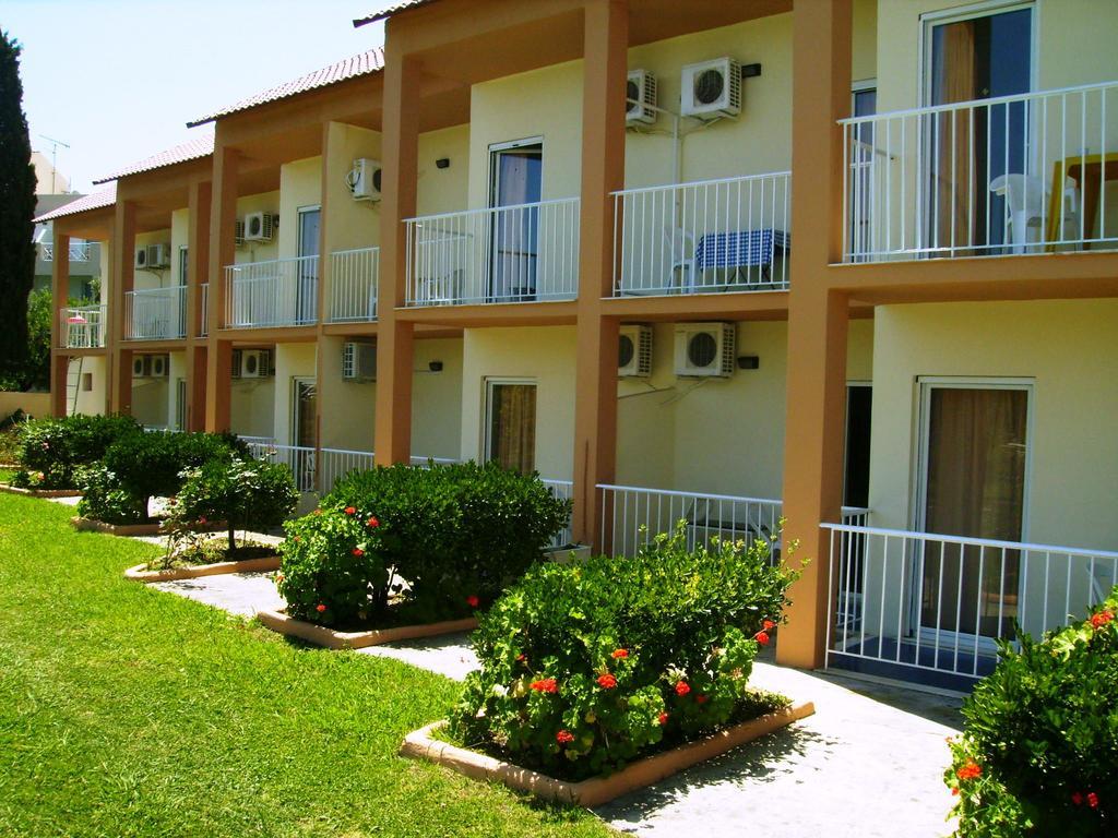 Aggelos Family Hotel Moraḯtika Exterior foto
