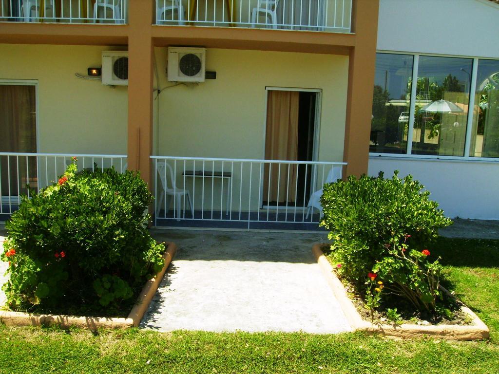 Aggelos Family Hotel Moraḯtika Exterior foto