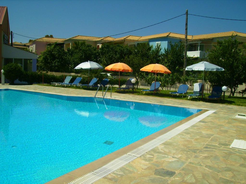 Aggelos Family Hotel Moraḯtika Exterior foto