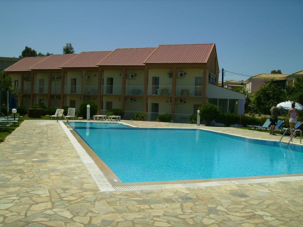 Aggelos Family Hotel Moraḯtika Exterior foto