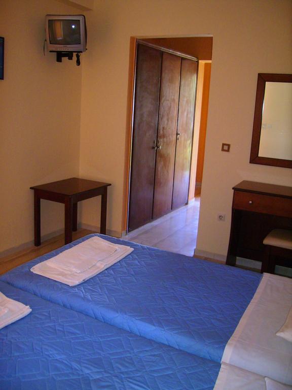Aggelos Family Hotel Moraḯtika Exterior foto