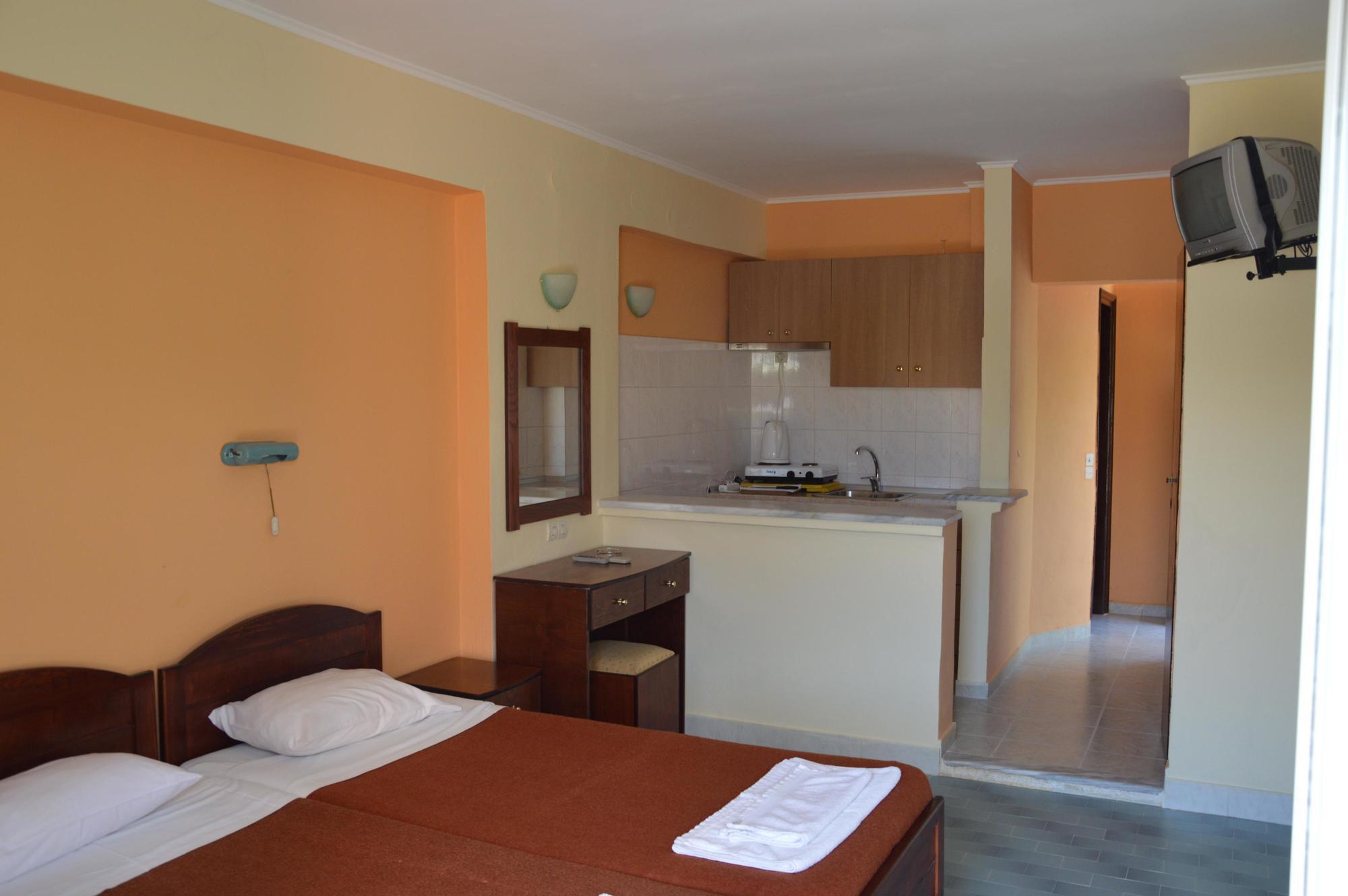 Aggelos Family Hotel Moraḯtika Exterior foto